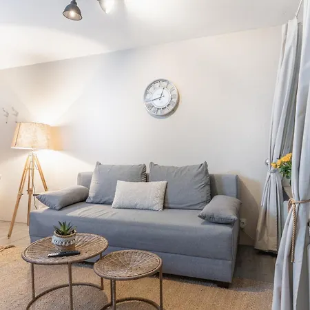 Seeblick-oase Istayunixi Seenaehe-sauna-balkon-netflix-parkplatz شقة أونينغين