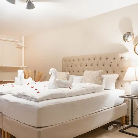 公寓 Seeblick-oase Istayunixi Seenaehe-sauna-balkon-netflix-parkplatz