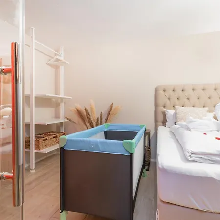 Seeblick-oase Istayunixi Seenaehe-sauna-balkon-netflix-parkplatz شقة أونينغين